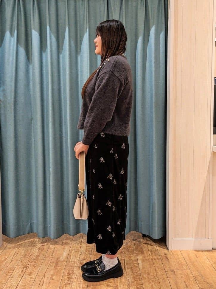 うりさんの「SHOO･LA･RUE｜大人きらめく ふわふわパール調ニット」を使ったコーディネート