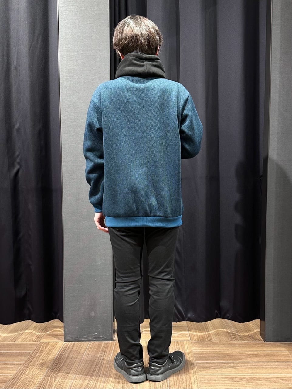 tomoyaさんの「THE SHOP TK｜【裏起毛で暖かい】レトロフリーススウェット 洗濯機OK」を使ったコーディネート