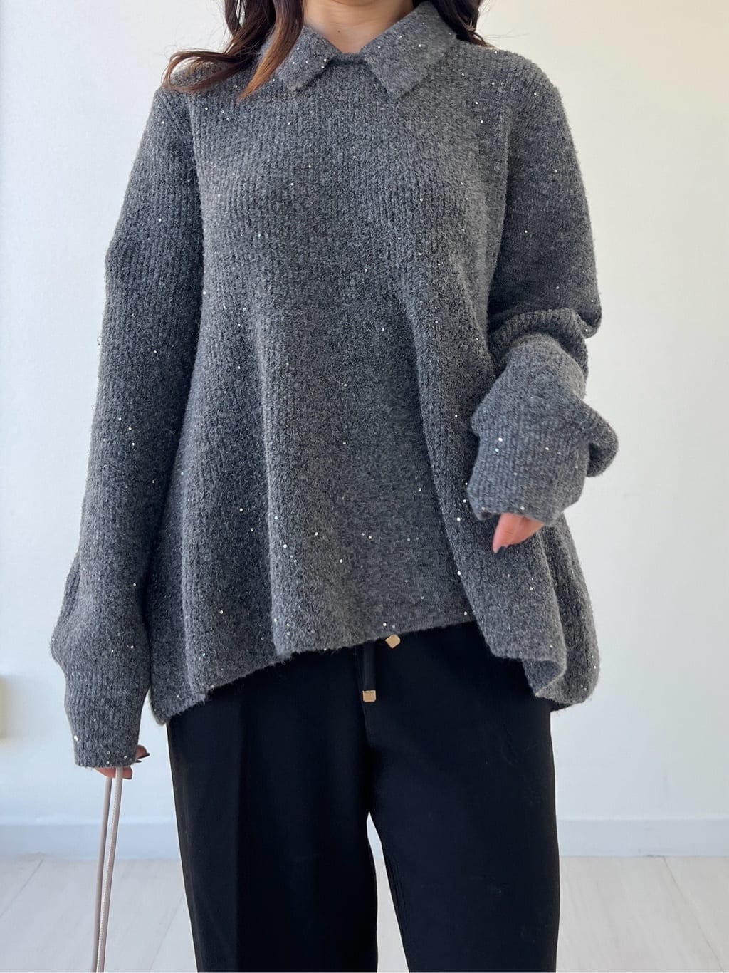 Mori Moriさんの「index｜スパンコールラメ衿2WAYペプラムニット【洗濯機OK】」を使ったコーディネート