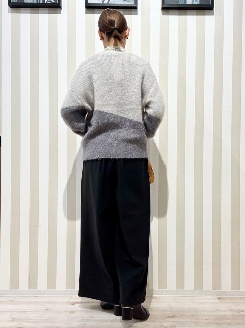 まつこさんの「SHOO･LA･RUE｜【S-LL】上品なレースハイネックトップス」を使ったコーディネート