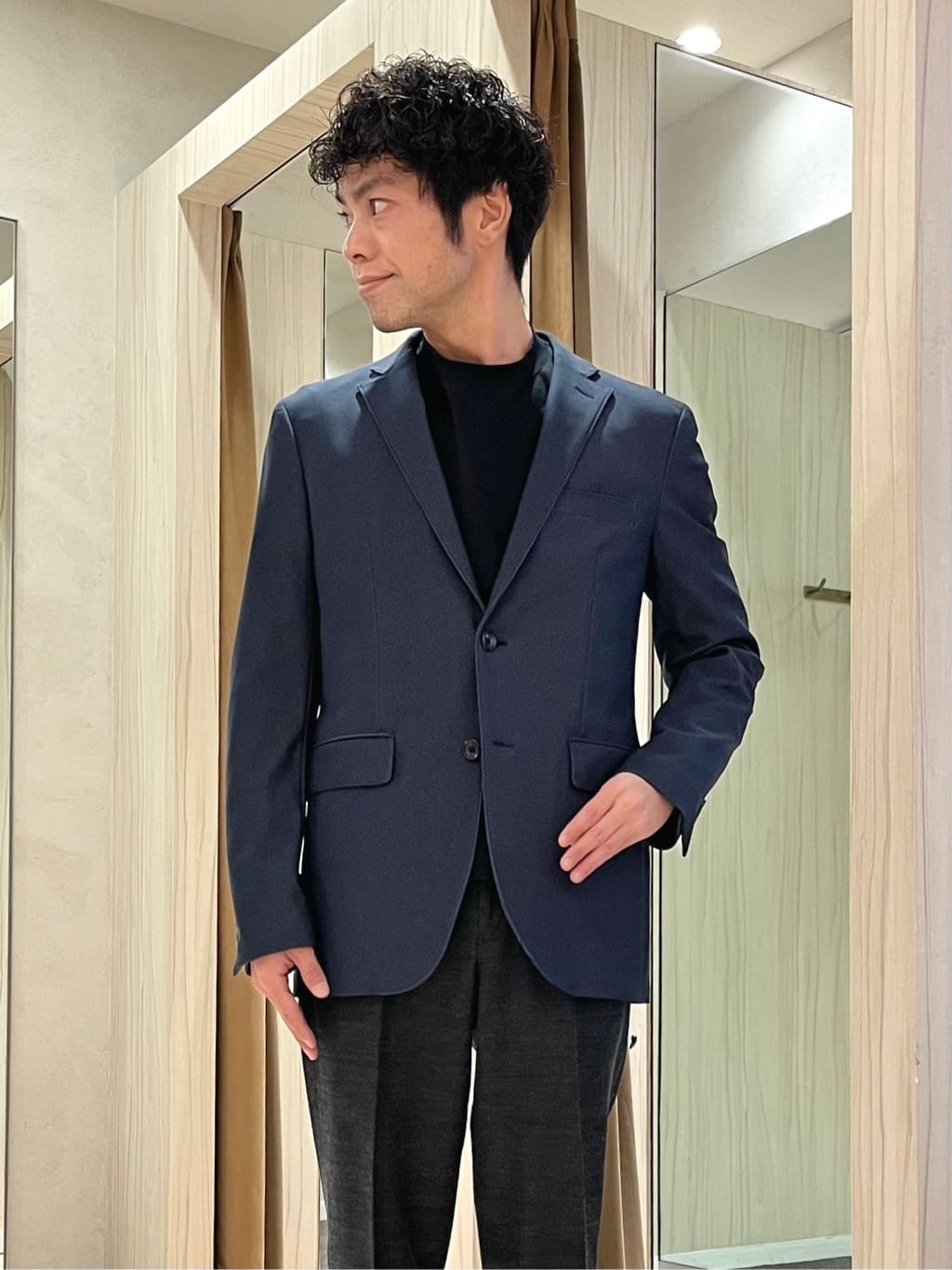 URAさんの「TAKEO KIKUCHI｜【ダウンライナー付き】ドビースタンドカラーコート」を使ったコーディネート