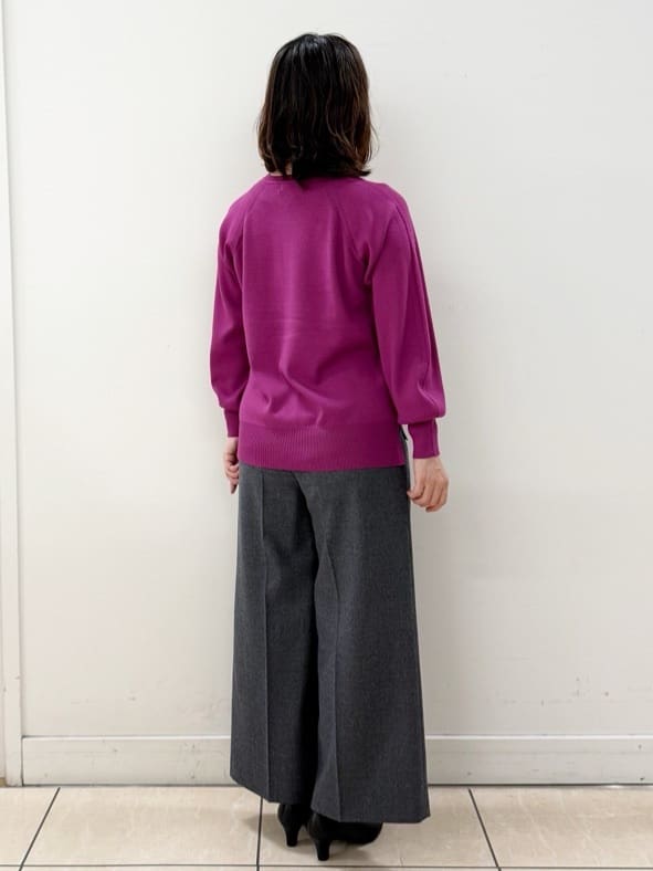 KIKIさんの「Reflect｜【ゆったり着られる◎】ラグランスリーブニット」を使ったコーディネート