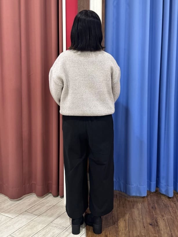 Meeさんの「SHOO･LA･RUE｜【着丈選べる/きっと虜になる】あったかもちもち ワイドパンツ」を使ったコーディネート