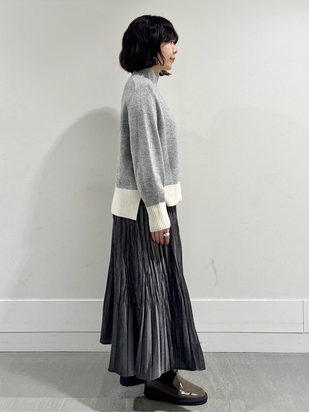 モエカさんの「UNTITLED｜【8色展開/洗える】ウールカシミヤ ハイネックニット」を使ったコーディネート