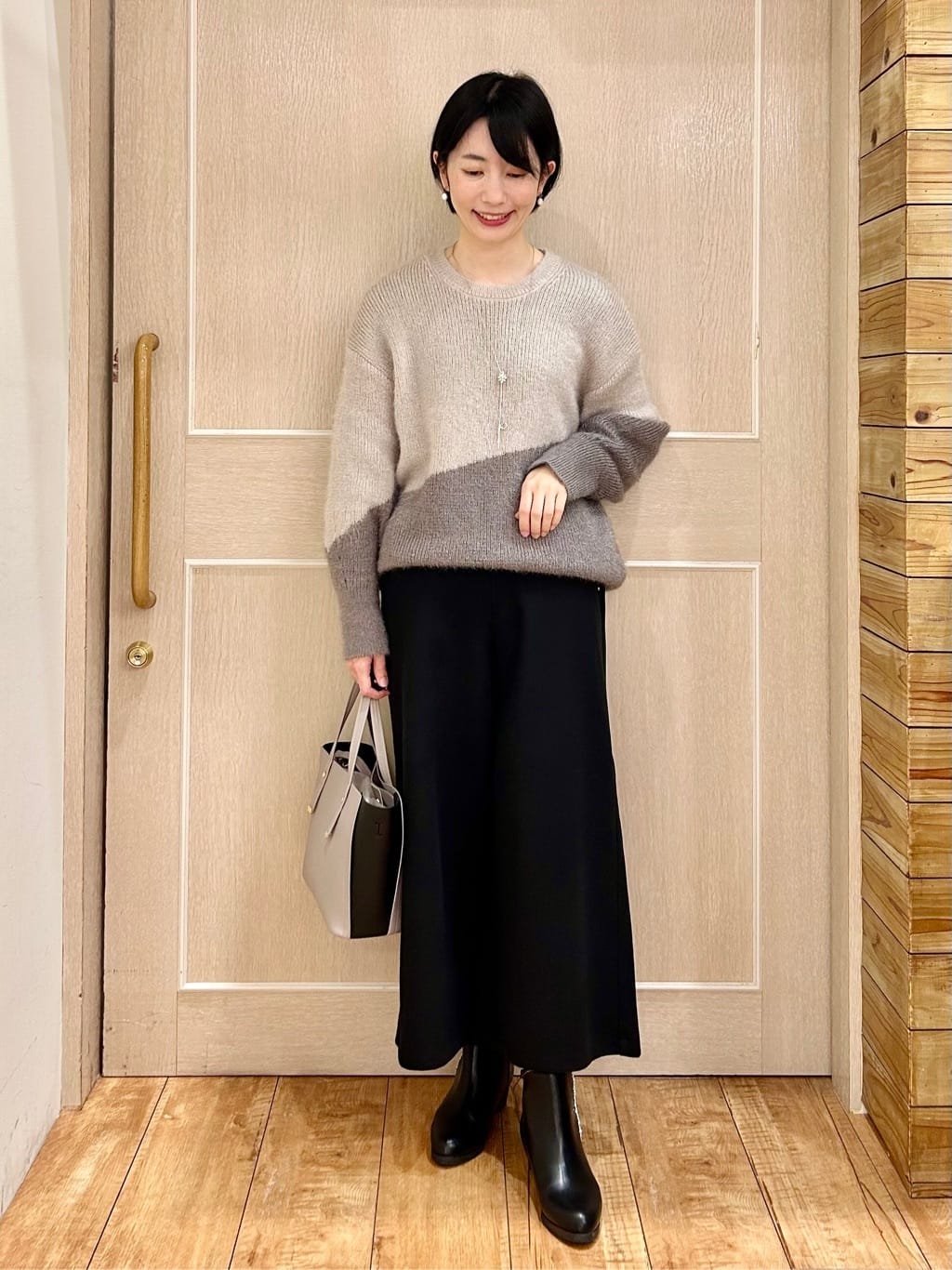 ちぐささんの「SHOO･LA･RUE｜【軽量/2WAY】コーデのアクセントになる　配色トートバッグ」を使ったコーディネート
