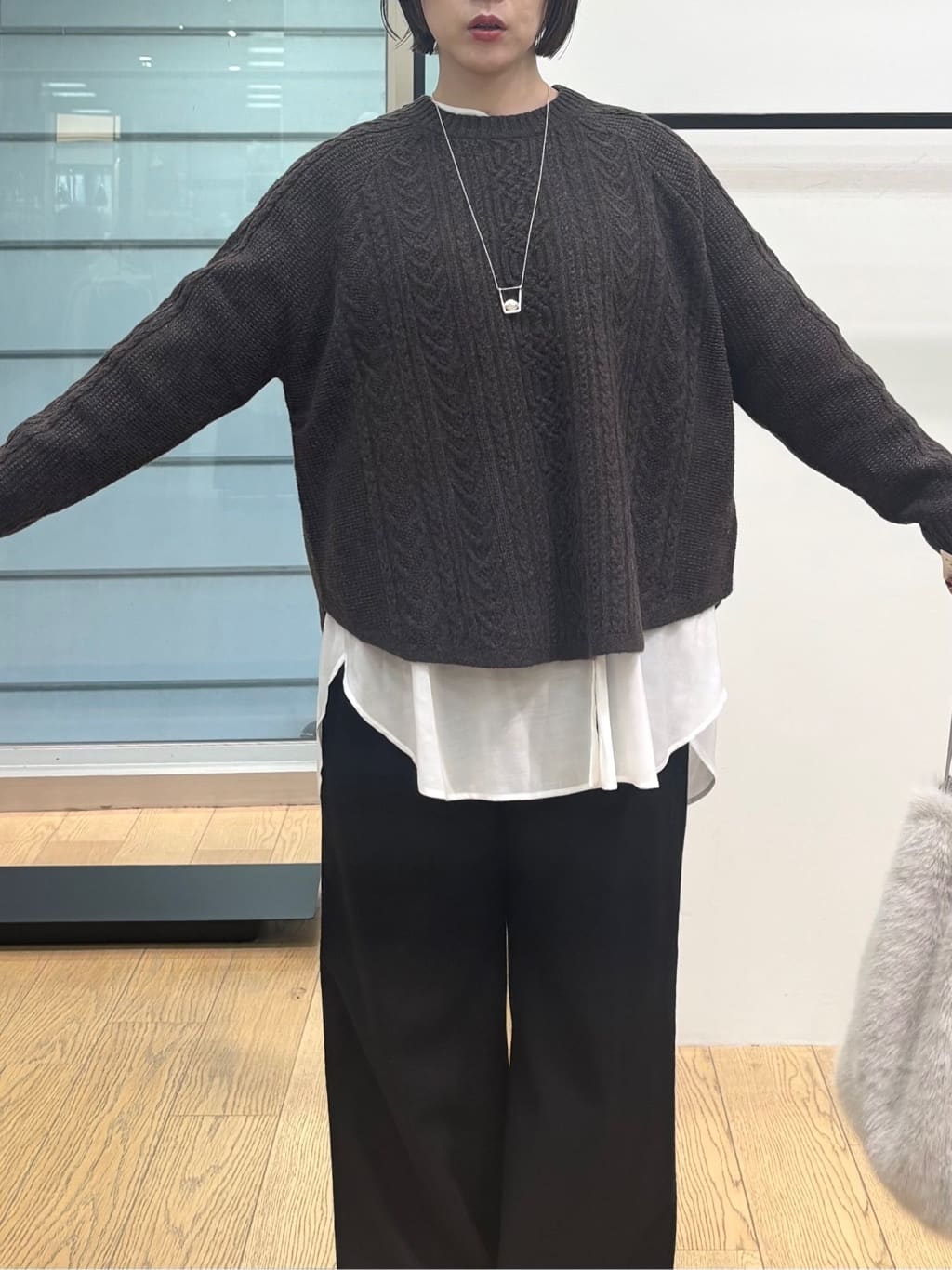 asamiさんの「INDIVI｜【洗える】ケーブルデザイン ラウンドヘムニット」を使ったコーディネート