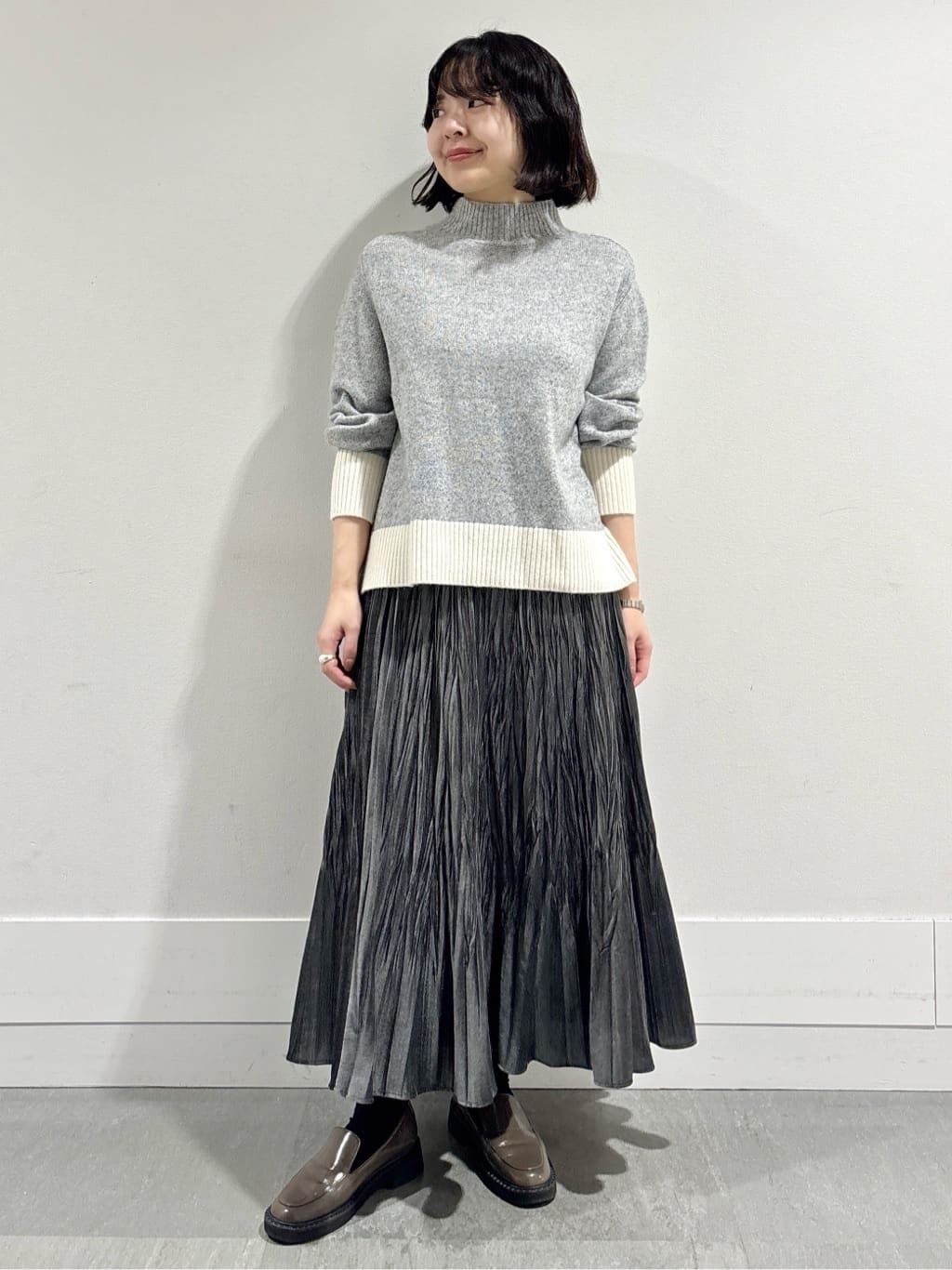 モエカさんの「UNTITLED｜【8色展開/洗える】ウールカシミヤ ハイネックニット」を使ったコーディネート