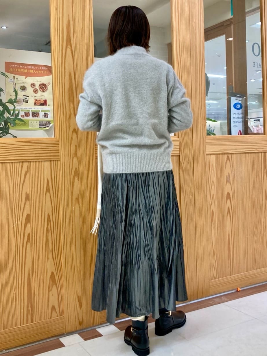 ゆうさんの「UNTITLED｜【大人な品格/ふわふわニット】フォックスカシミヤ コクーンニット」を使ったコーディネート