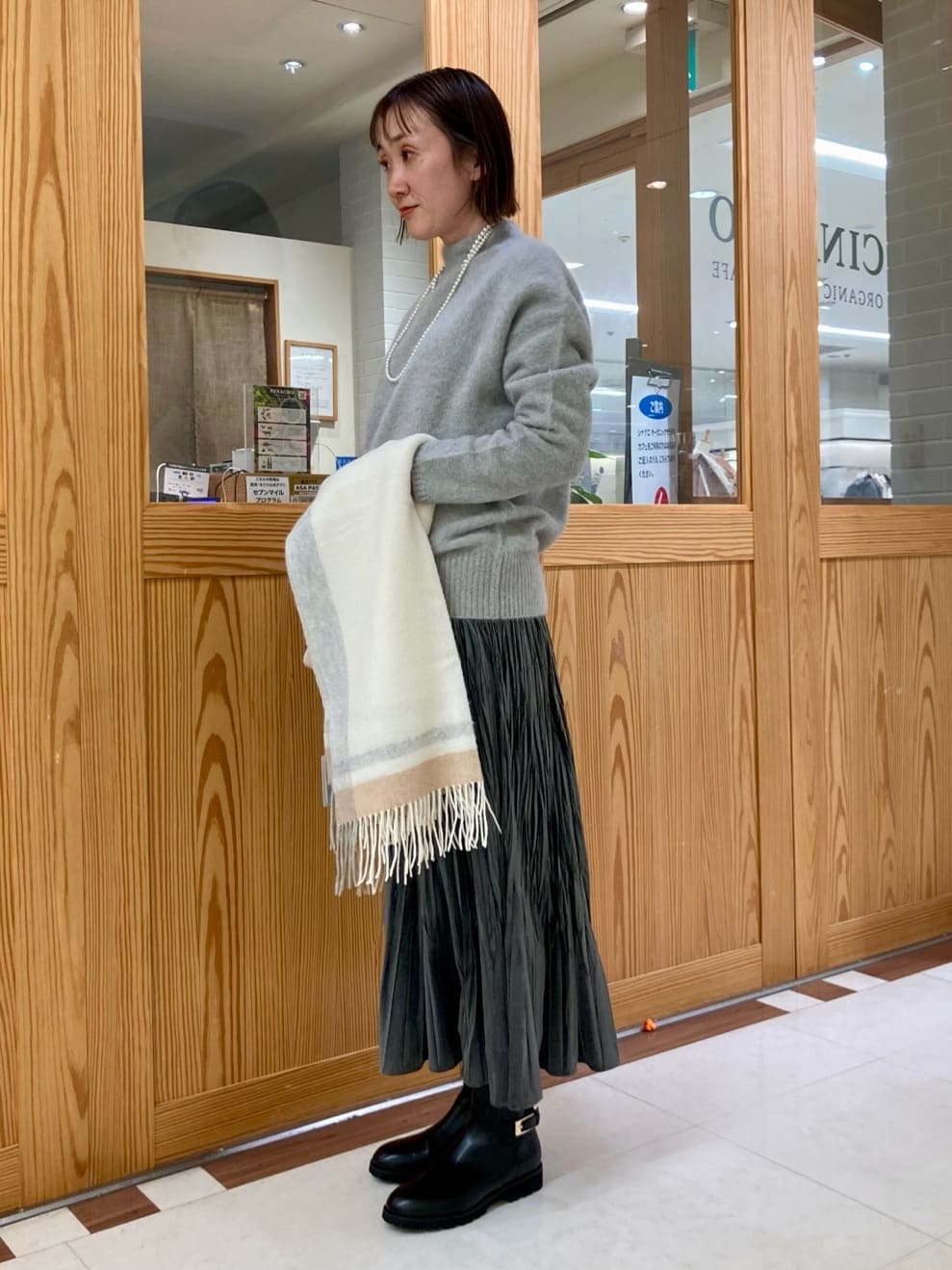 ゆうさんの「UNTITLED｜【大人な品格/ふわふわニット】フォックスカシミヤ コクーンニット」を使ったコーディネート