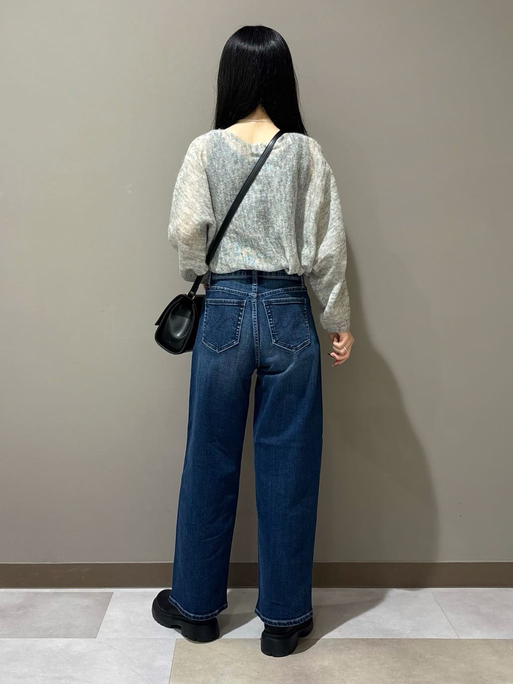 KEIKOさんの「INDIVI｜【キッドモヘヤ素材】ラウンドヘムニット」を使ったコーディネート