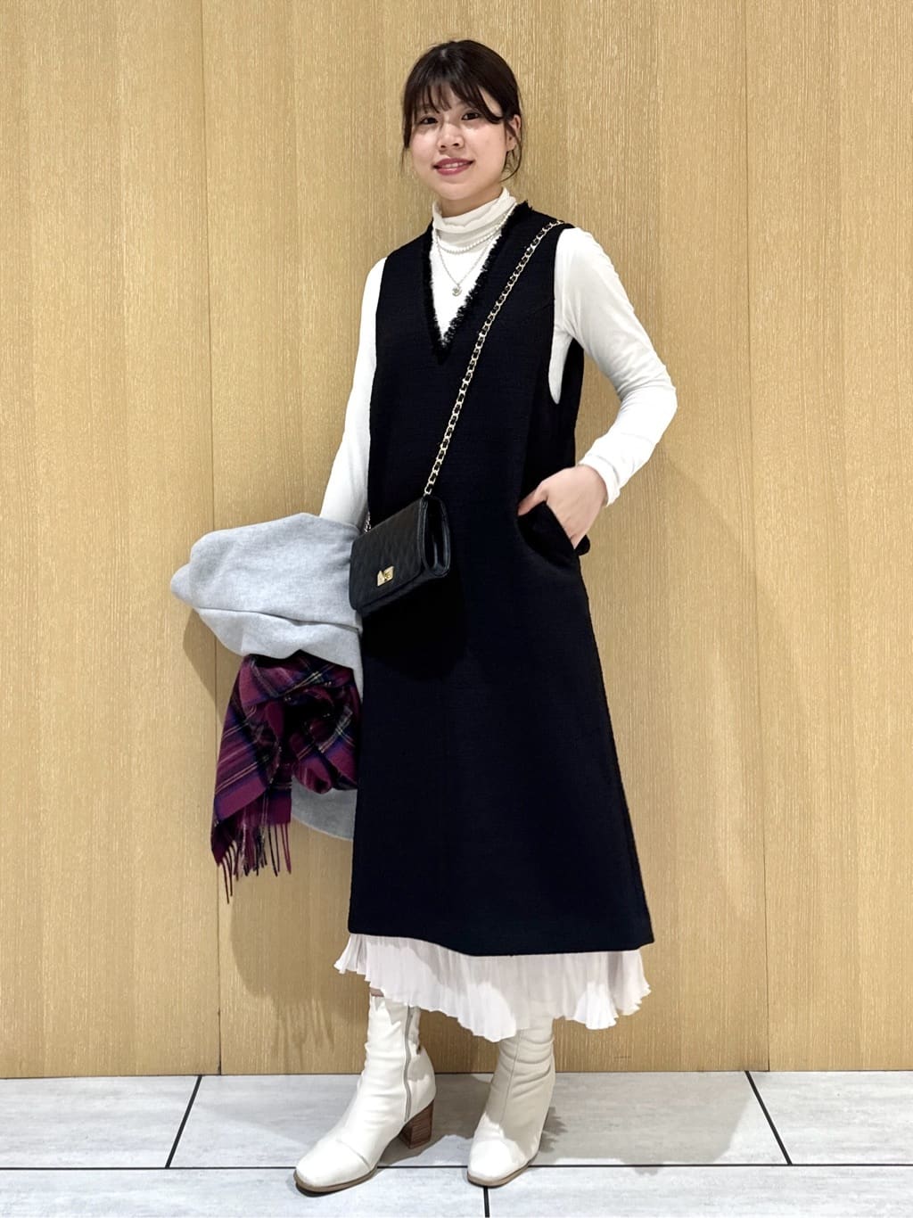 nanaさんの「UNTITLED｜【洗える/細見え】ツイード ジャンパースカート」を使ったコーディネート