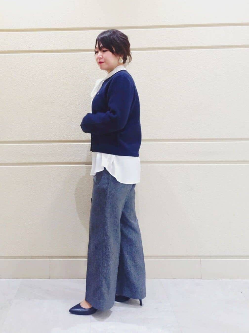 TOMOMIさんの「INDIVI｜ジオメプリントボウタイブラウス」を使ったコーディネート