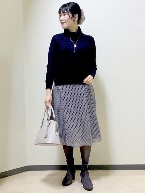 beni_gingerさんの「Reflect｜【ほんのりラメ感◎】ふわふわフェザーヤーンハイネックニット」を使ったコーディネート