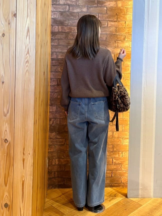 mieさんの「SHOO･LA･RUE｜【洗濯機可/S-LL】フェイクパールで上品見え ケーブルニット」を使ったコーディネート