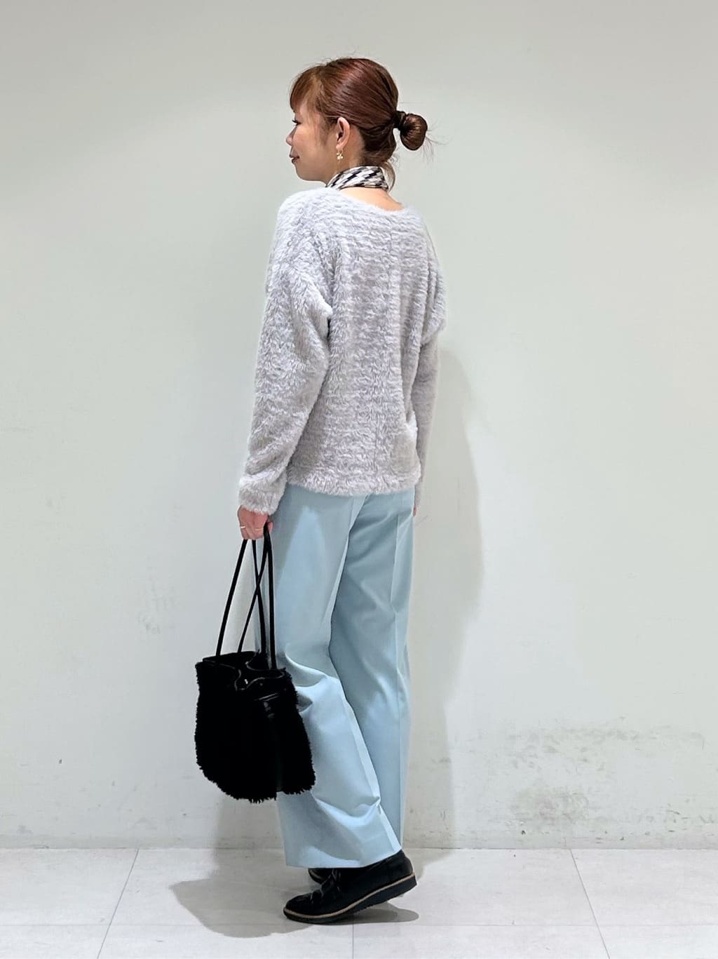 tsuyuさんの「INDIVI｜【洗える】エアリーシャギートップス」を使ったコーディネート