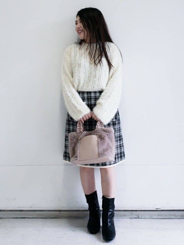 Riaさんの「index｜透かし編みショートフェザーニット【洗濯機OK】」を使ったコーディネート