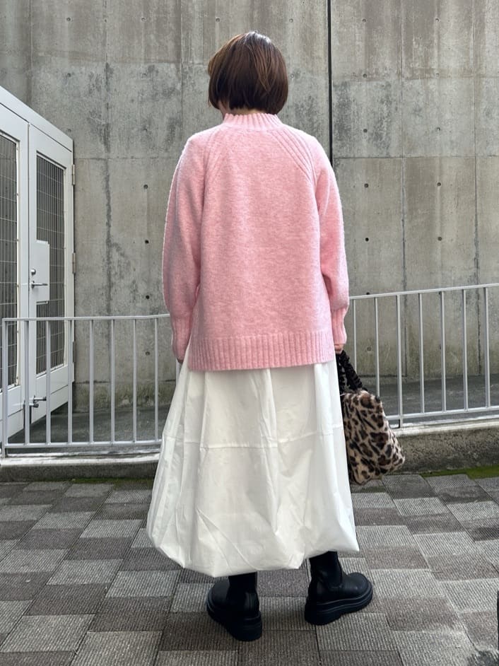 ga_riさんの「THE SHOP TK｜ふんわり柔らかきれい色 ウール混ハイネックニット」を使ったコーディネート