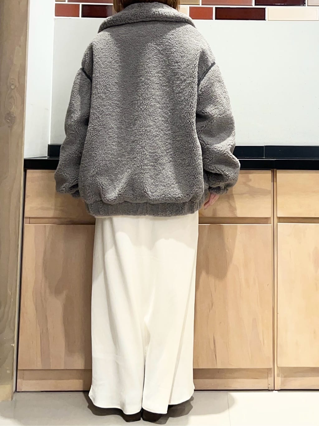 かのさんの「THE SHOP TK｜マシュマロタッチ ボアボンバージャケット」を使ったコーディネート