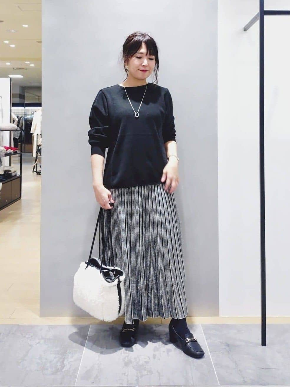 TOMOMIさんの「INDIVI｜【軽量／ウール混】ライトフォルム ロングコート」を使ったコーディネート