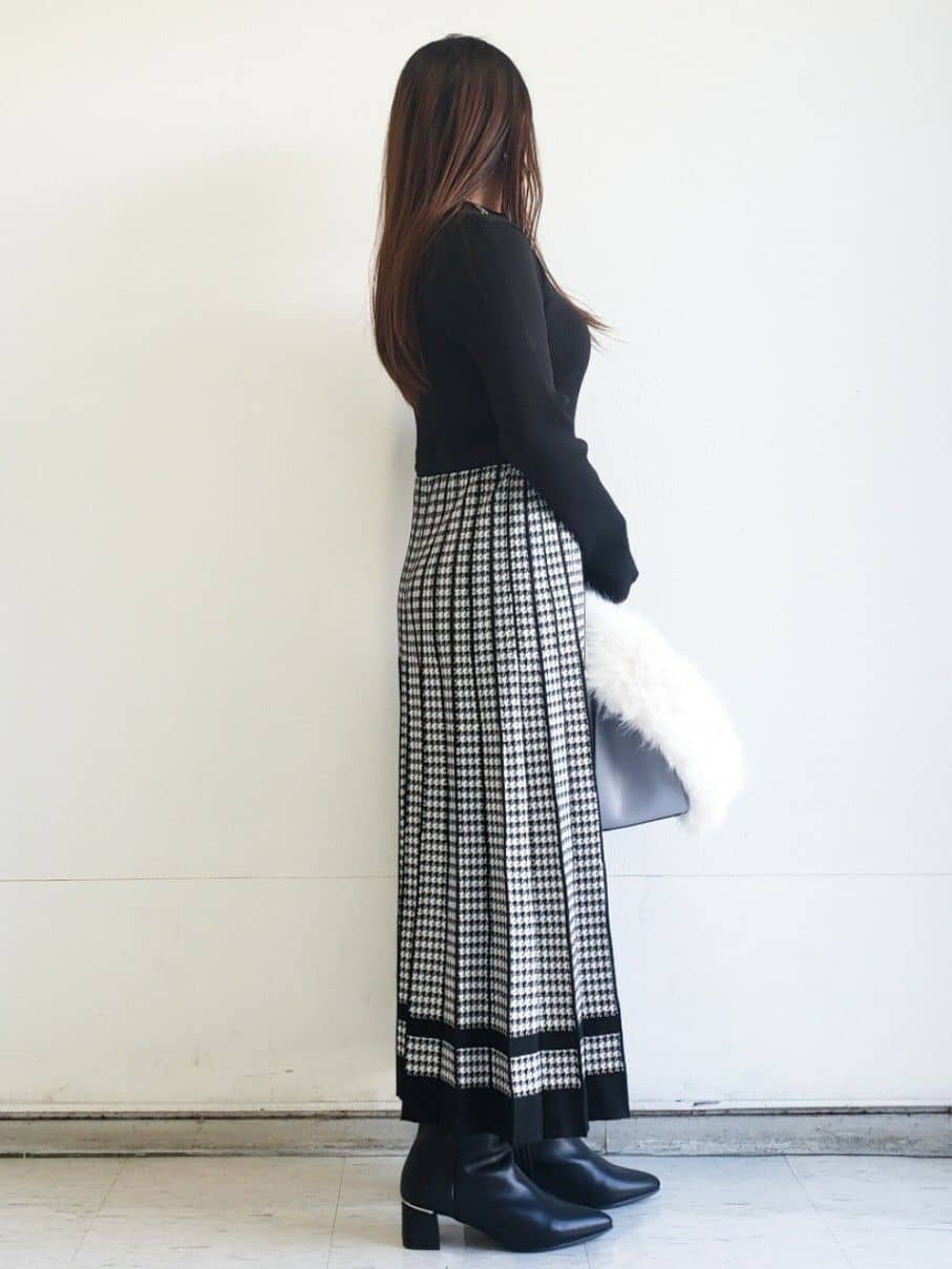 Riaさんの「index｜千鳥チェックバイカラーニットワンピース【洗濯機OK／抗ピル】」を使ったコーディネート