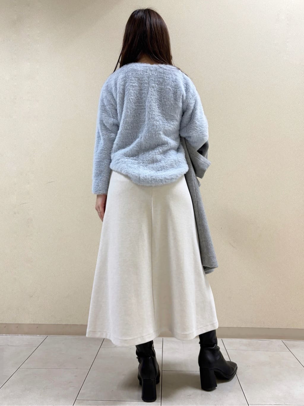 kahoさんの「INDIVI｜【洗える】エアリーシャギートップス」を使ったコーディネート