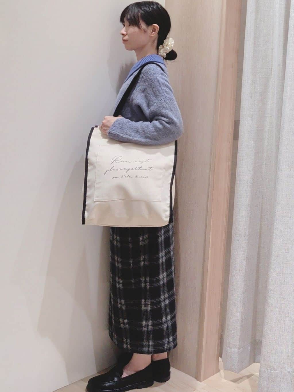 Yuiさんの「grove｜起毛ジャカードナロースカート」を使ったコーディネート
