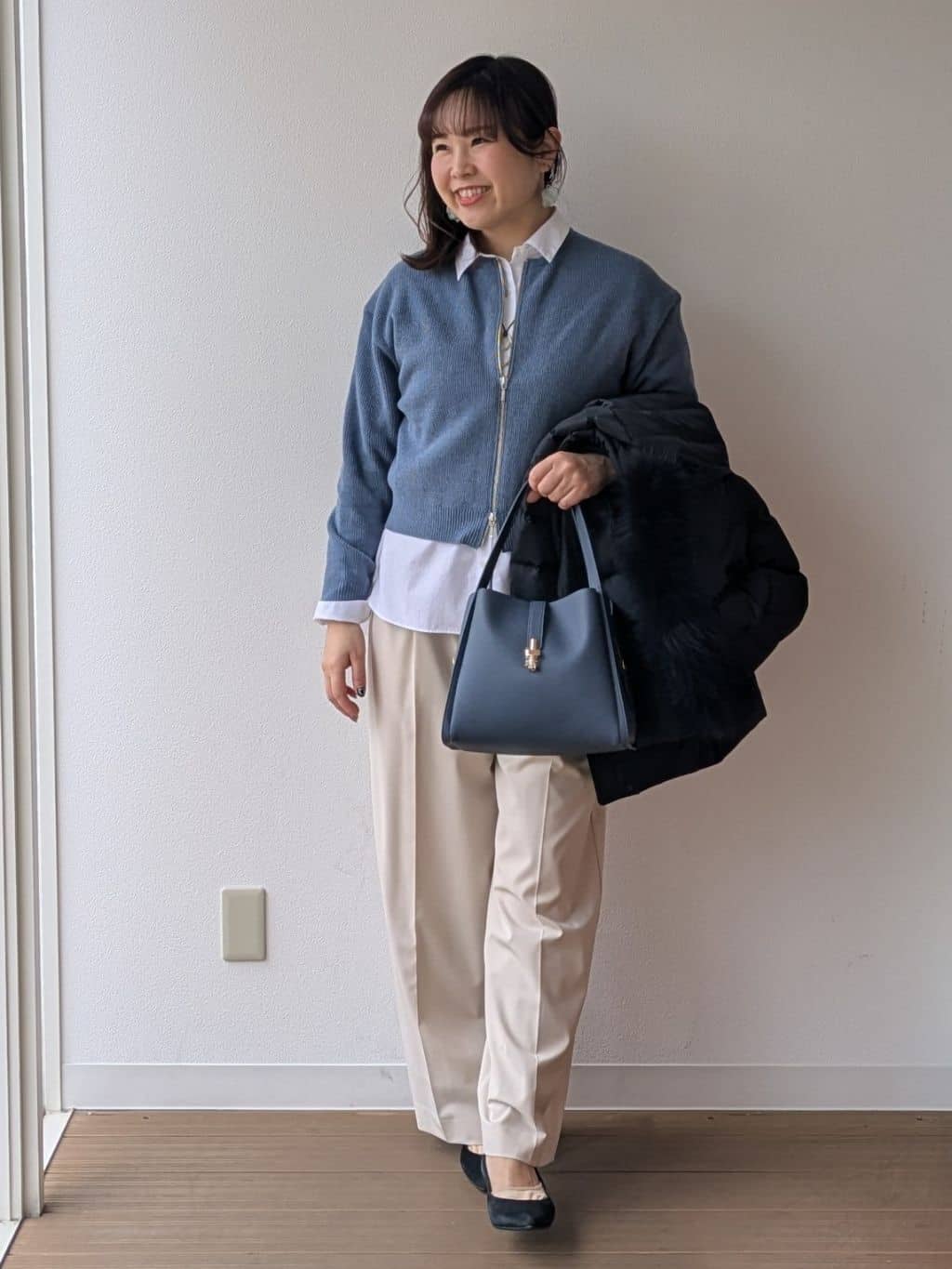 なみきさんの「UNTITLED｜【はっ水機能/フード取り外し可】ミディダウンコート」を使ったコーディネート