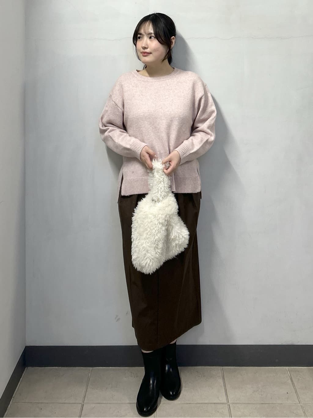 sayaさんの「OPAQUE.CLIP｜リラクシークルーネックニット【洗濯機OK】」を使ったコーディネート