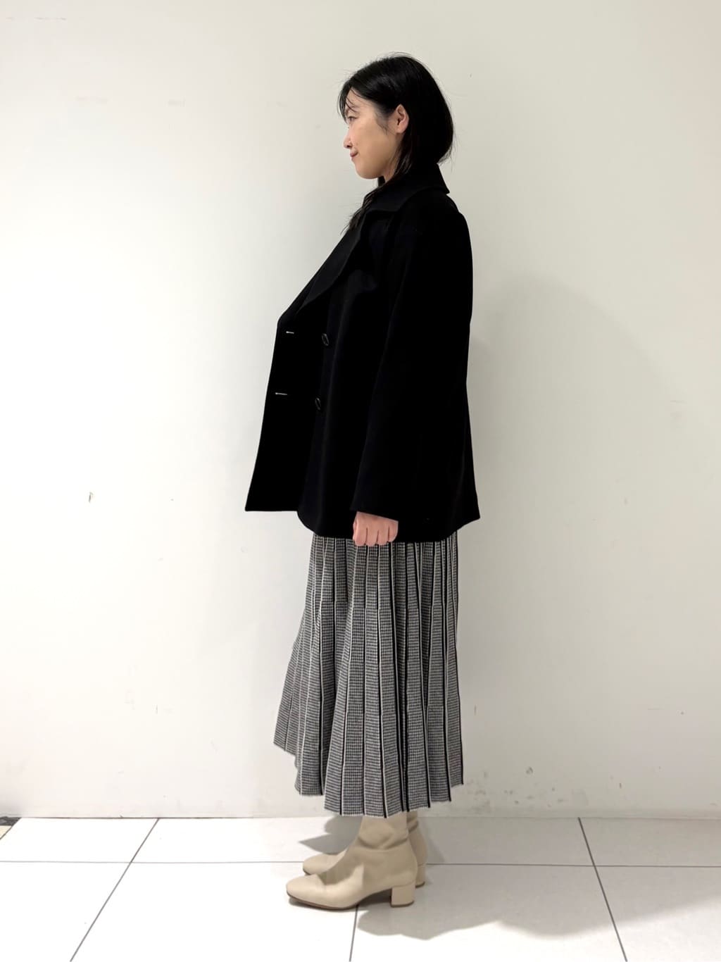 momokoさんの「INDIVI｜【洗える】エアリーシャギートップス」を使ったコーディネート