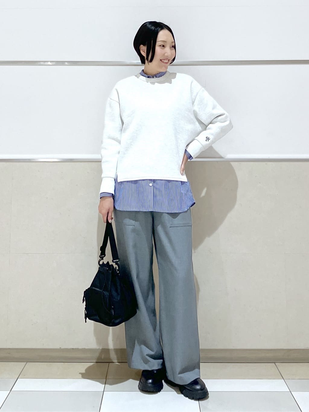 eriko さんの「Dessin｜【洗える】刺繍ロゴ入りオーバーシャツ」を使ったコーディネート