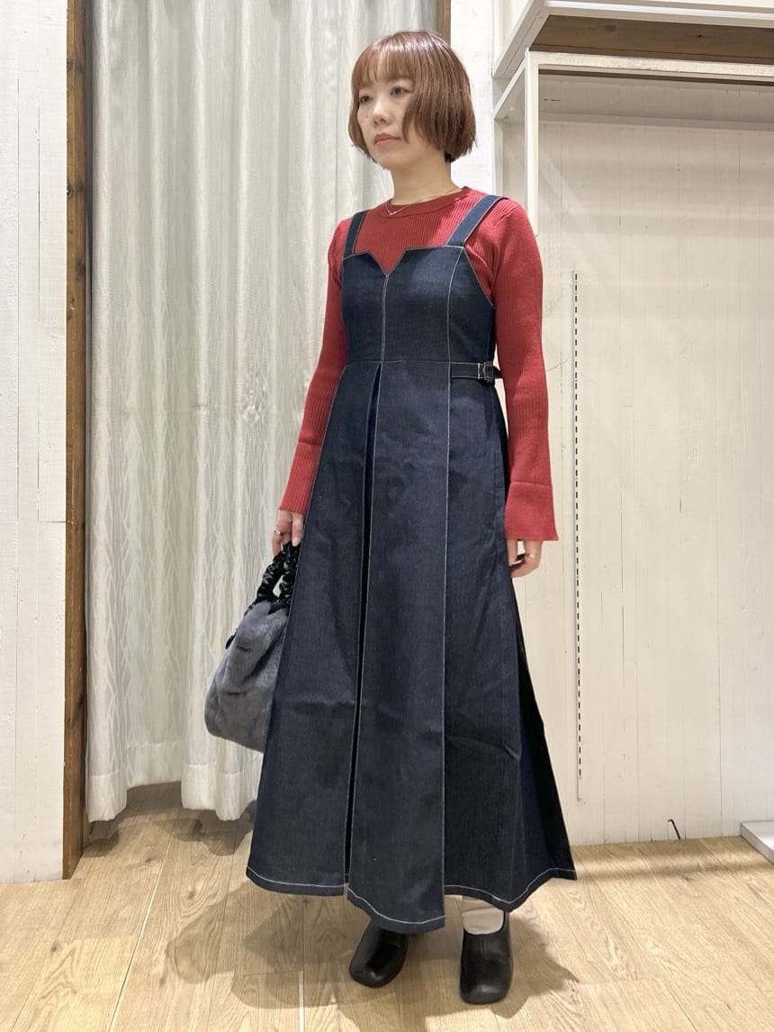 ga_riさんの「THE SHOP TK｜シーズンレスで着られる デニムステッチジャンスカ」を使ったコーディネート