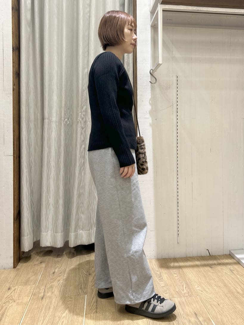 ga_riさんの「THE SHOP TK｜【アンチピリング/静電気防止/洗える】ヘンリーレイヤードニット」を使ったコーディネート