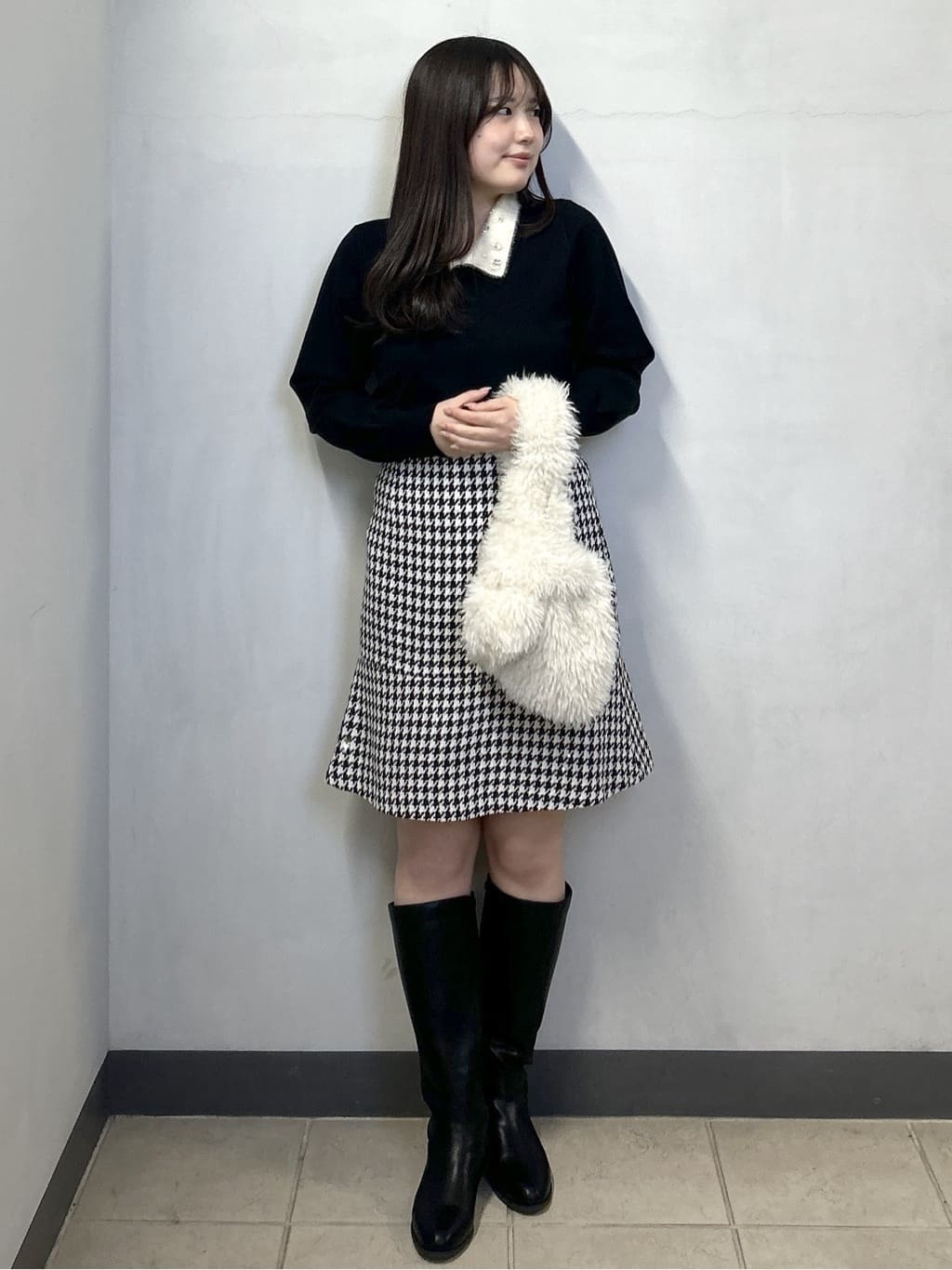 sayaさんの「OPAQUE.CLIP｜ラメスパンコール千鳥柄ペプラムミニスカート【洗濯機OK／イージーアイロン】」を使ったコーディネート