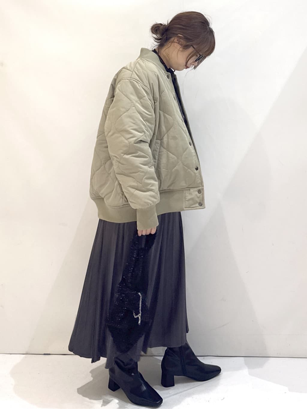 やすさんの「OPAQUE.CLIP｜《リバーシブル》キルティングブルゾン」を使ったコーディネート