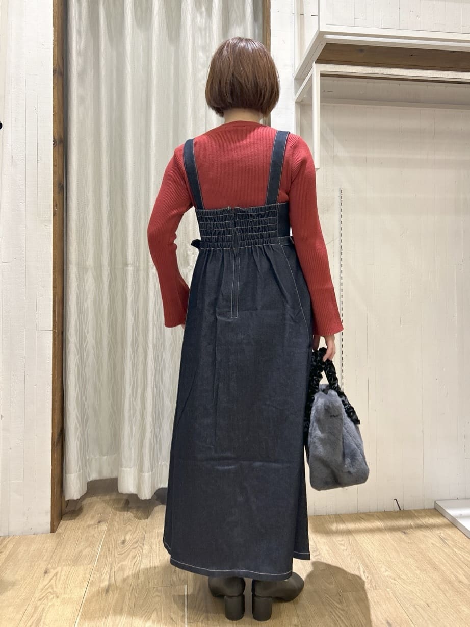 ga_riさんの「THE SHOP TK｜シーズンレスで着られる デニムステッチジャンスカ」を使ったコーディネート