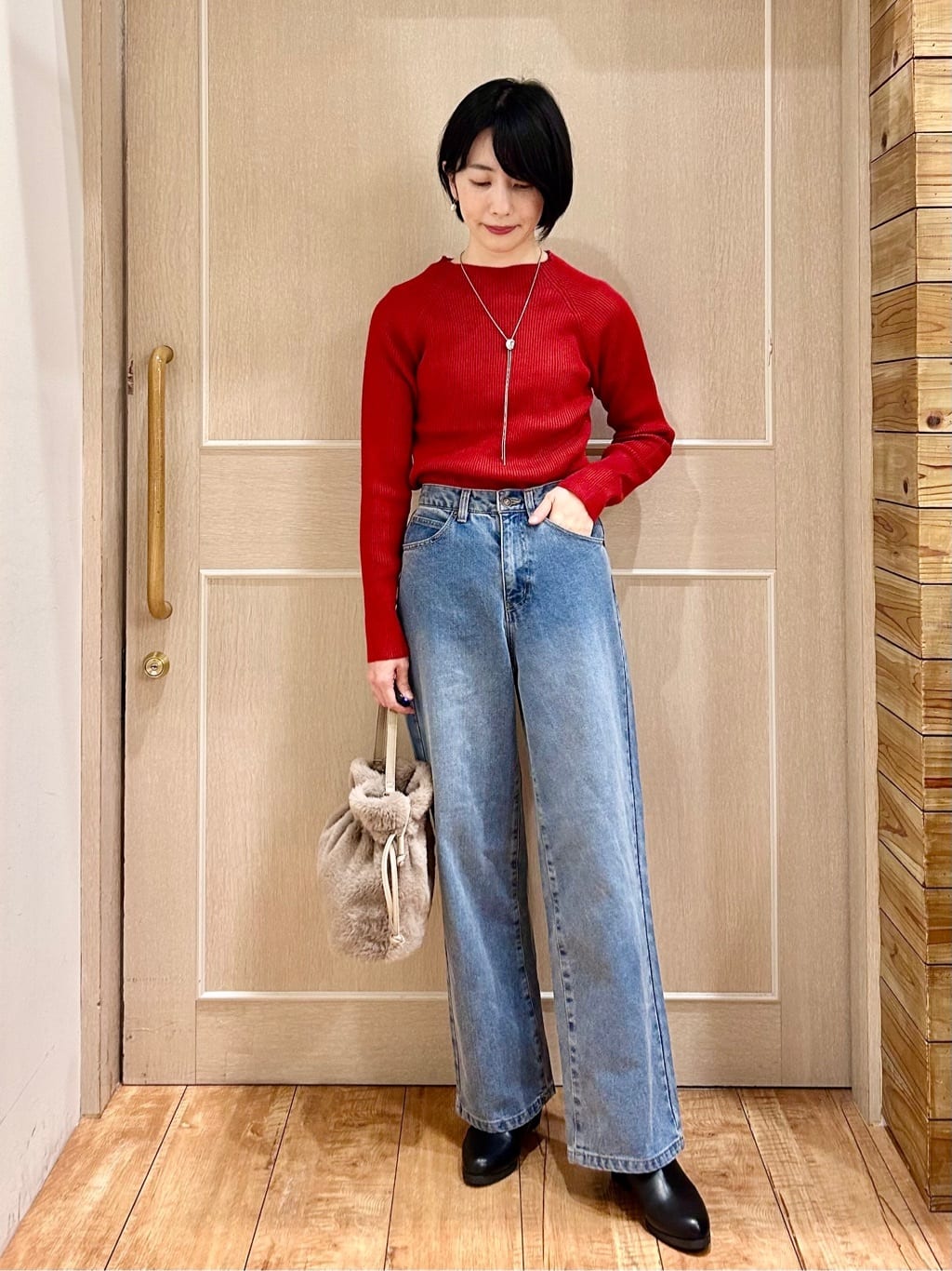 ちぐささんの「SHOO･LA･RUE｜フェイクファー巾着ショルダーバッグ」を使ったコーディネート