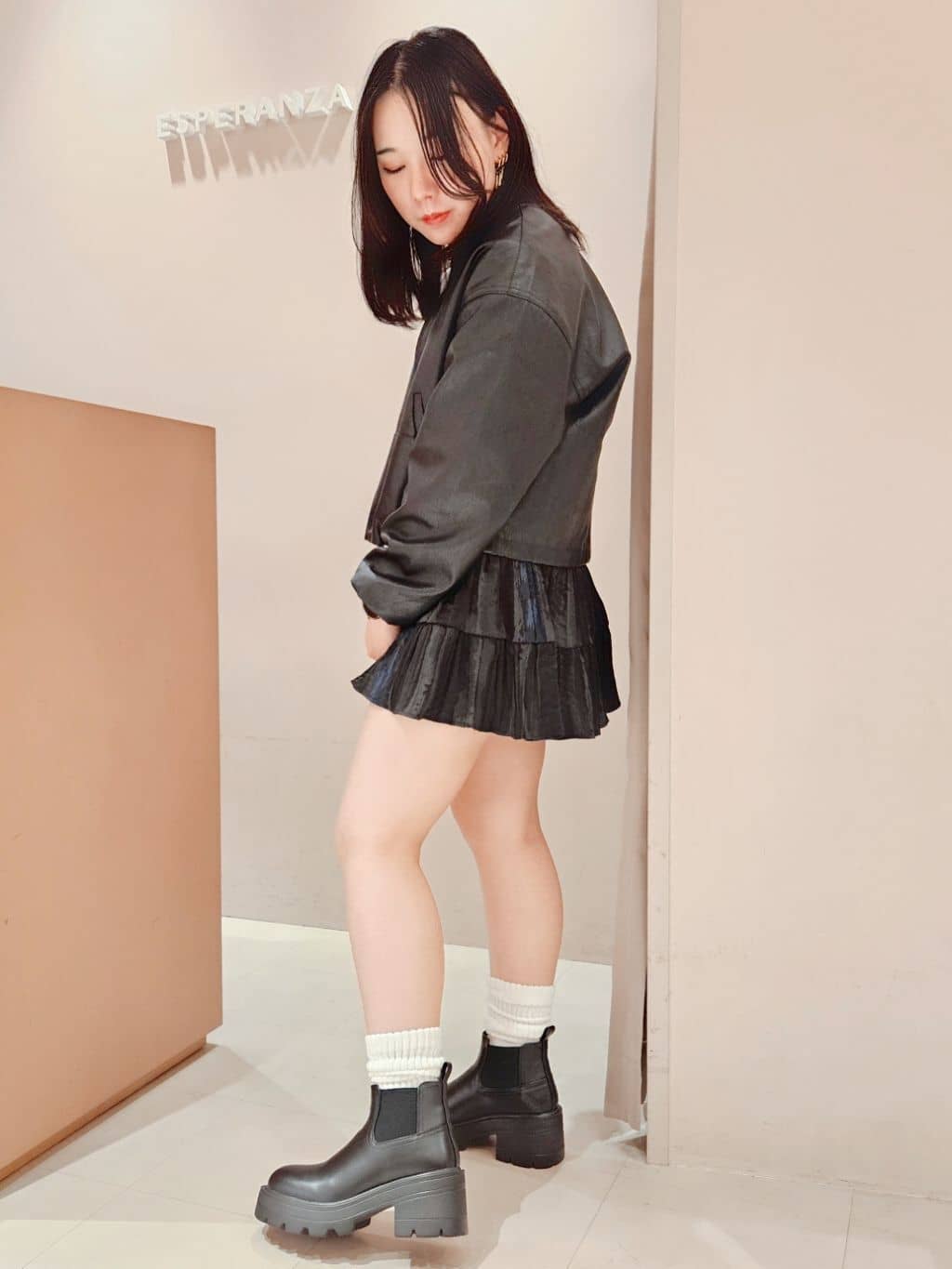 紫桜-shion-さんの「ESPERANZA｜洗えるシンプルカラーストール 累計販売約5000枚【防寒／マフラー／無地／ギフト】」を使ったコーディネート