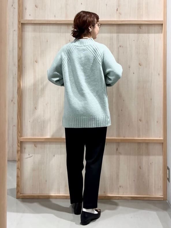 nakoさんの「THE SHOP TK｜ふんわり柔らかきれい色 ウール混ハイネックニット」を使ったコーディネート