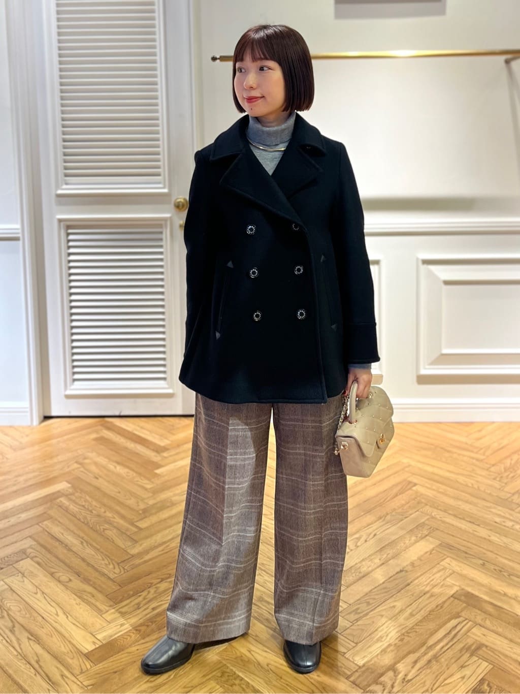 つじ まこさんの「DRESSTERIOR｜◆ショートブーツ」を使ったコーディネート