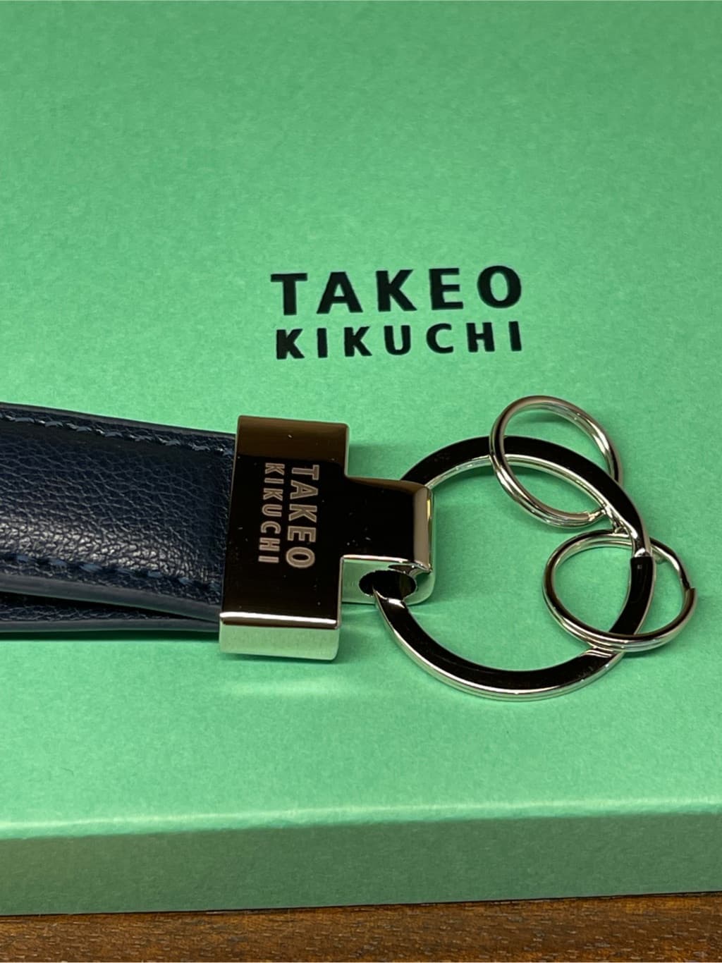iwさんの「TAKEO KIKUCHI｜ハンカチキーホルダーセット」を使ったコーディネート