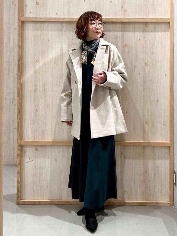 nakoさんの「THE SHOP TK｜クラシカルな装い ウールライクスタンドカラーコート」を使ったコーディネート