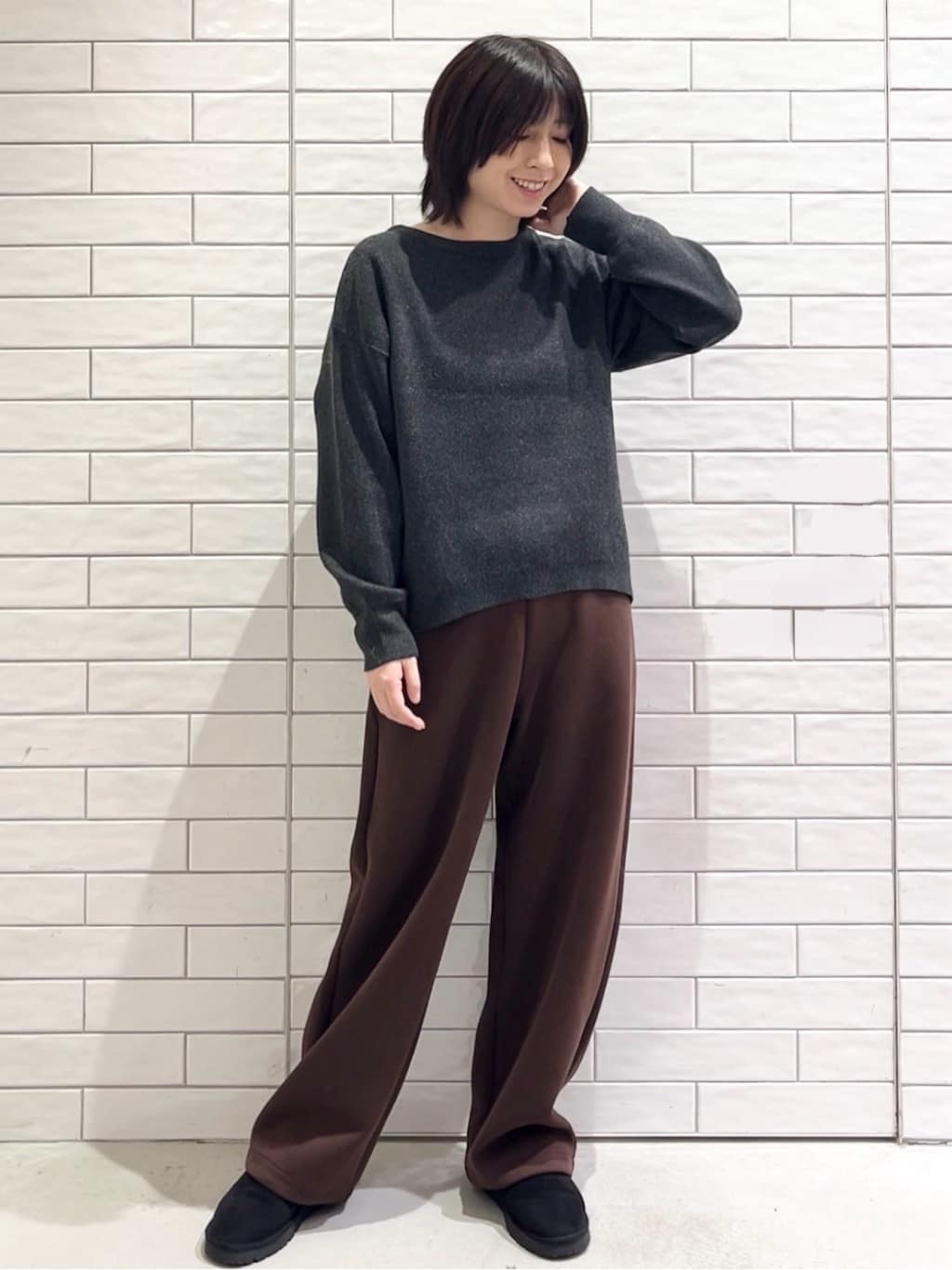 しおりさんの「OPAQUE.CLIP｜シンセティックレザー調ブルゾン【洗える】」を使ったコーディネート