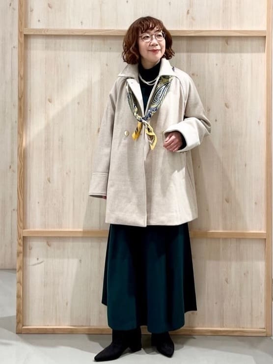 nakoさんの「THE SHOP TK｜クラシカルな装い ウールライクスタンドカラーコート」を使ったコーディネート