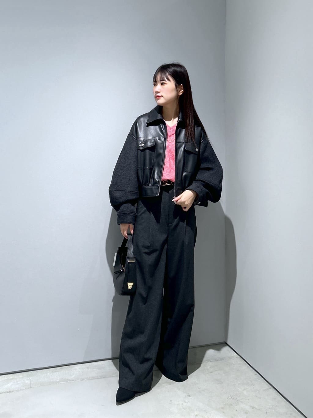 Renoさんの「INDIVI｜Timeless｜ベルテッドワイドパンツ【セットアップ対応】」を使ったコーディネート