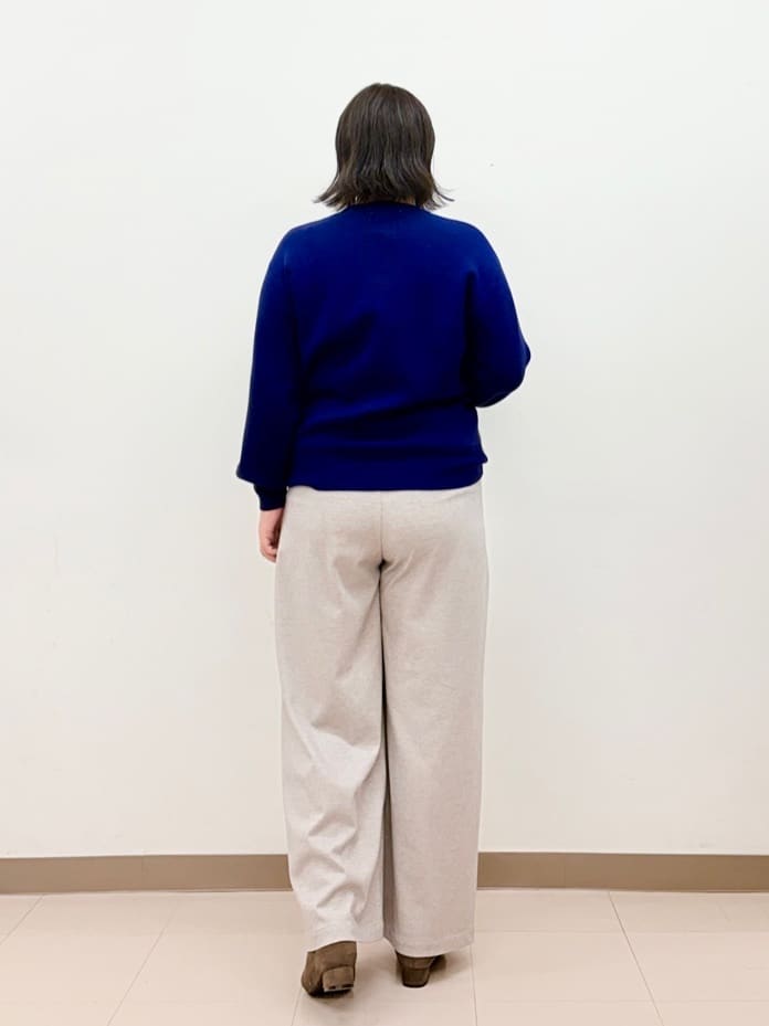 haruさんの「SHOO･LA･RUE｜【洗濯機可/S-LL】もちもちタッチ スウェットライクロゴニット」を使ったコーディネート