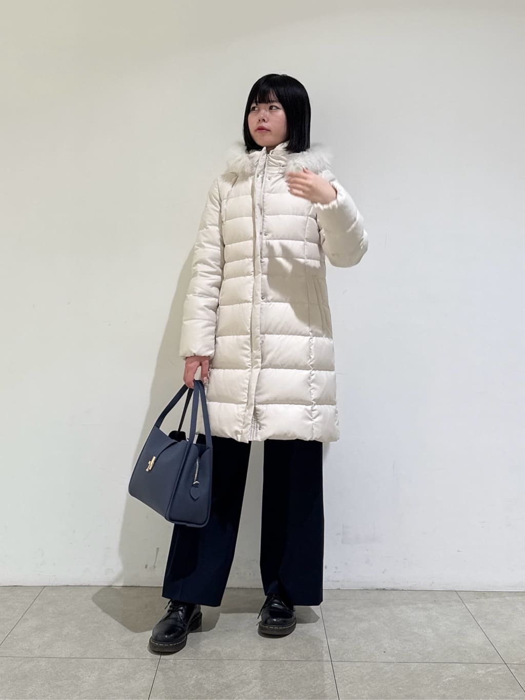 rinaさんの「INDIVI｜【洗える】ケーブルデザイン ラウンドヘムニット」を使ったコーディネート