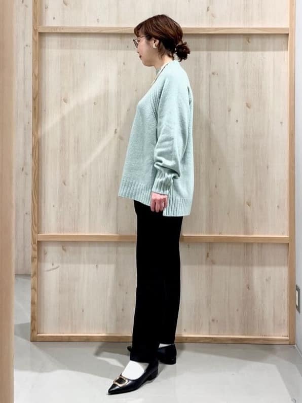 nakoさんの「THE SHOP TK｜ふんわり柔らかきれい色 ウール混ハイネックニット」を使ったコーディネート