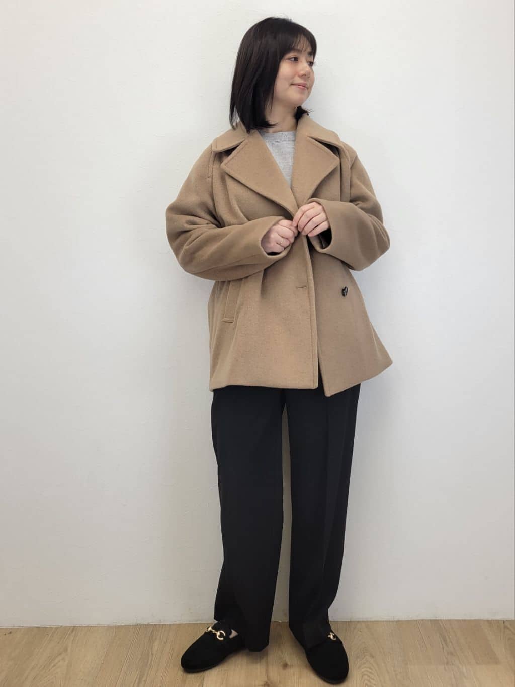 LISAさんの「OPAQUE.CLIP｜カシミヤブレンドウールミドルピーコート」を使ったコーディネート