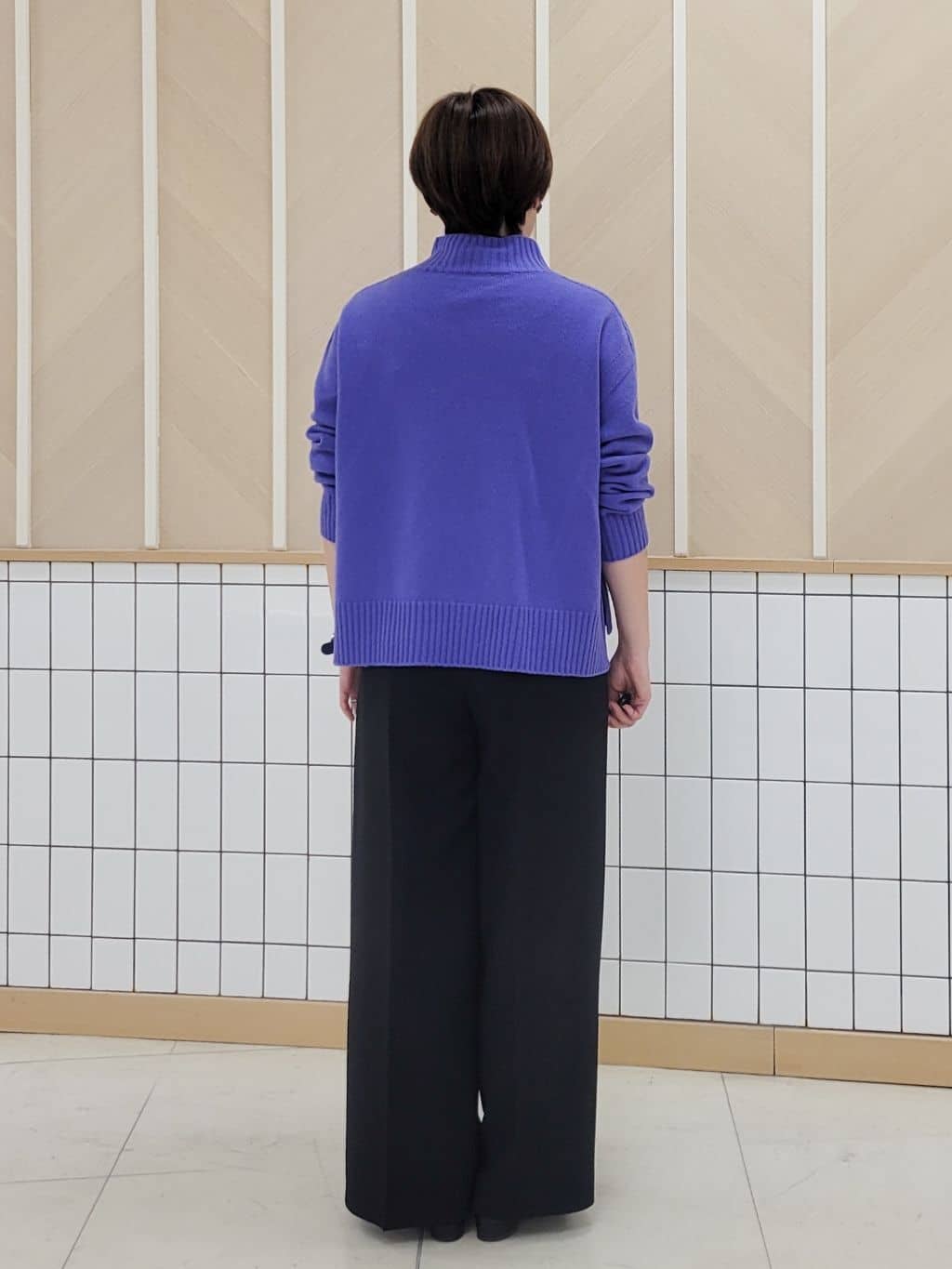tomoさんの「COUP DE CHANCE｜【手洗い可／日本製／カシミヤ混】ミドルゲージのハイネックニットトップス」を使ったコーディネート