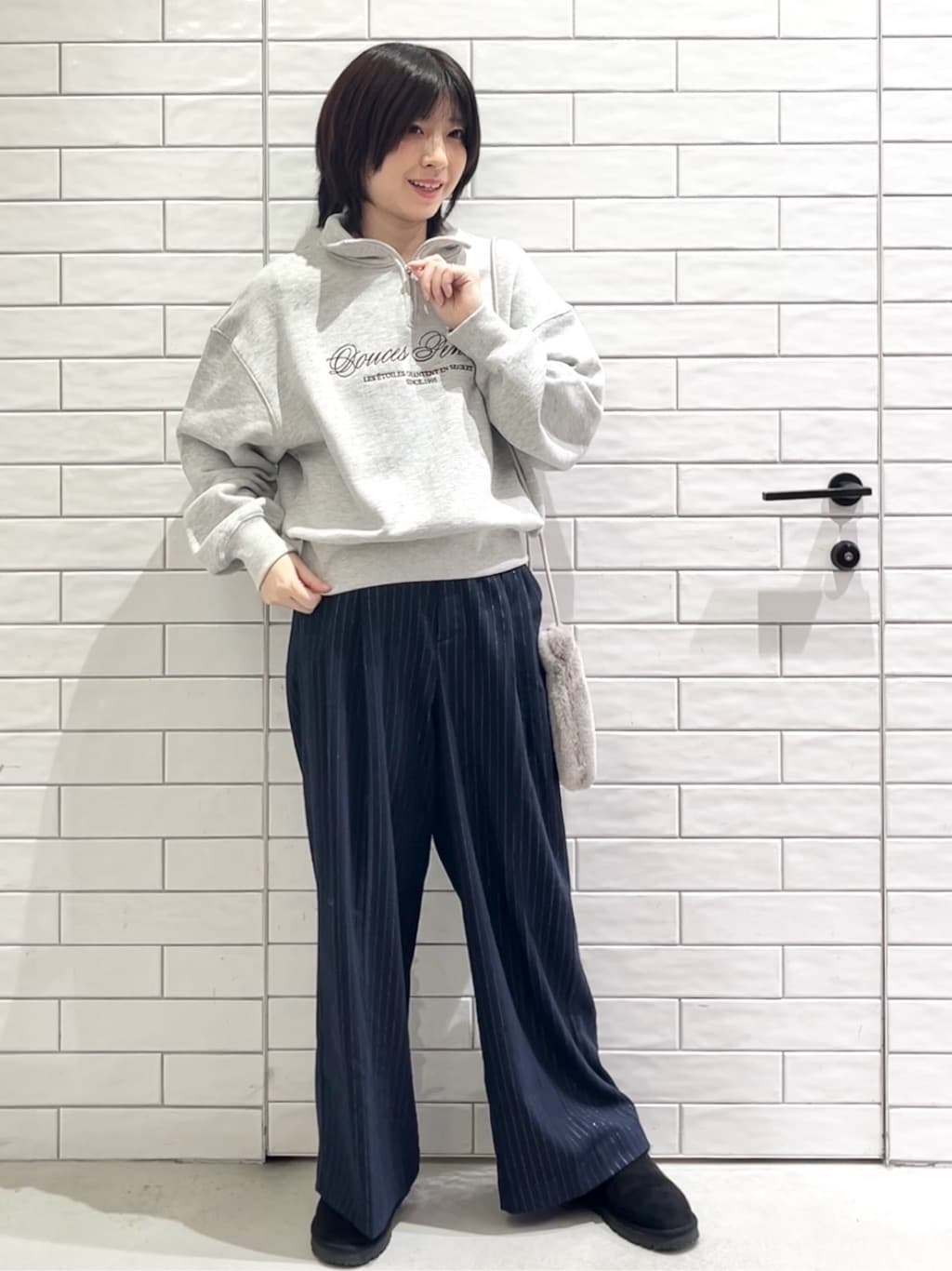 しおりさんの「OPAQUE.CLIP｜ハーフZIPロゴ刺繍裏毛【洗濯機OK】」を使ったコーディネート